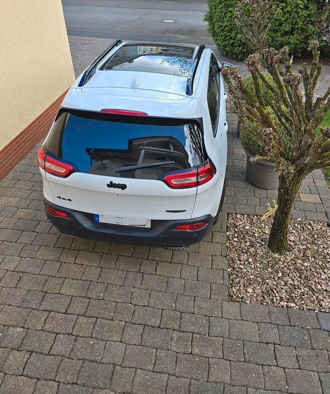 Gebraucht Jeep Cherokee Night Eagle 200 PS (147 kW) 2017 Weiß SUV