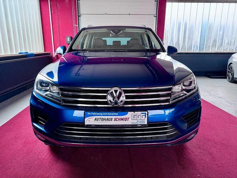 Gebraucht VW Touareg Terrain Tech 262 PS (192 kW) 2014 Blau SUV