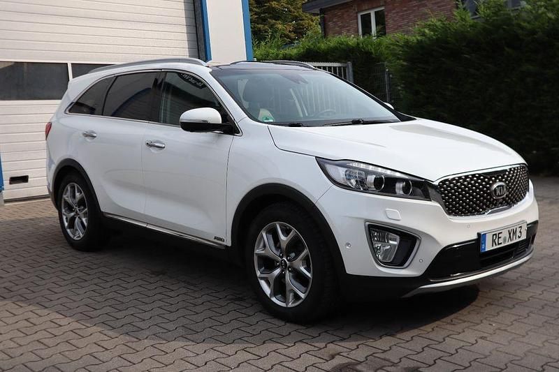 Weiß Gebraucht 2017 Kia Sorento Platinum Edition SUV | 15.990 € (Fairer Preis) - Bild 1/4