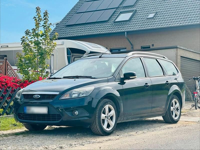 Usata Ford Focus 101 CV (74 kW) 2010 Nero Station wagon