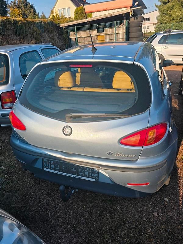 Gebraucht Alfa Romeo 147 Distinctive 150 PS (110 kW) 2003 Blau Kleinwagen