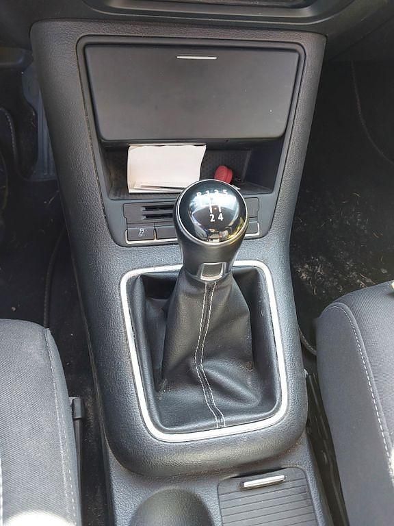 Blau Gebraucht 2013 VW Golf Plus Comfortline Van / Kleinbus | 6.199 € (Guter Preis) - Bild 1/4
