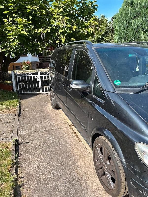 Schwarz Gebraucht 2009 Mercedes Viano Van / Kleinbus | 13.300 € (Fairer Preis) - Bild 1/4