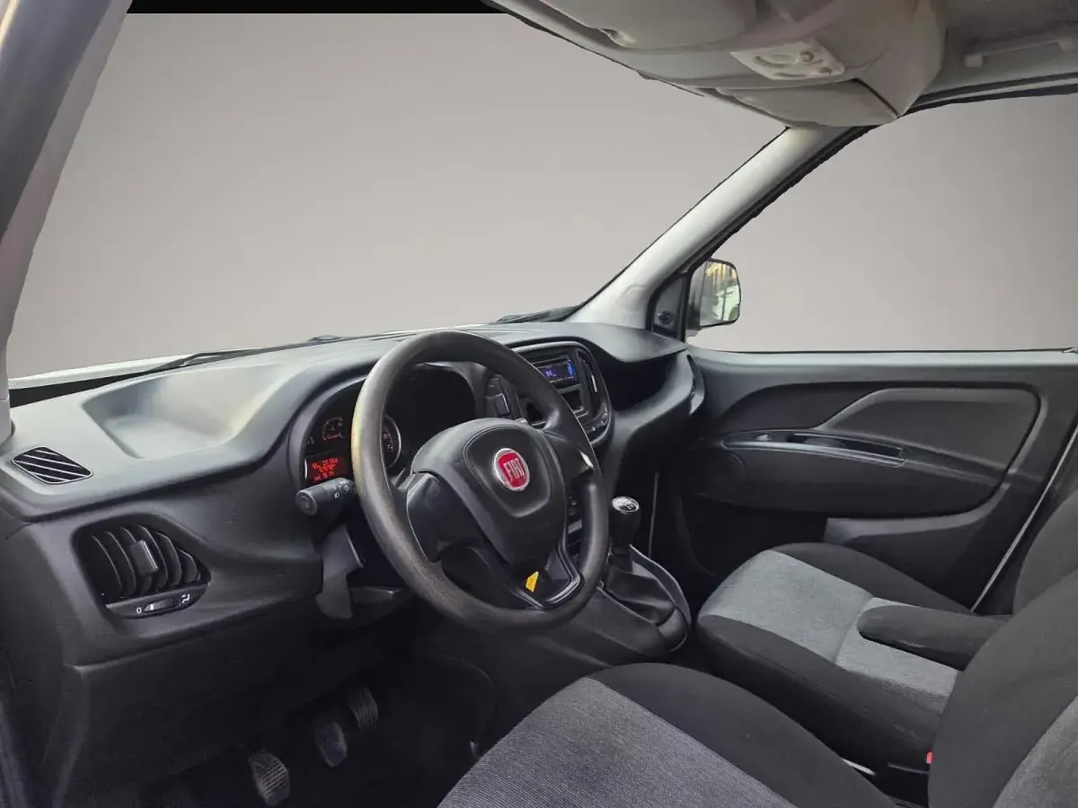 Gebraucht Fiat Doblò 95 PS (69 kW) 2020 Manufacturer