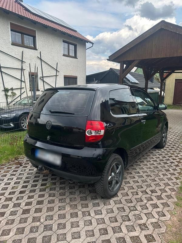 Gebraucht VW Fox 75 PS (55 kW) 2006 Schwarz Kleinwagen