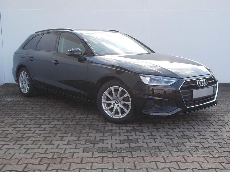 Gebraucht Audi A4 150 PS (110 kW) 2022 Mythosschwarz Kombi