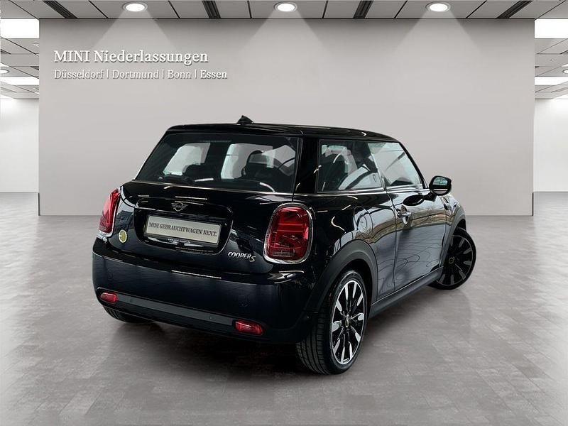 Gebraucht Mini Cooper SE 135 kW (184 PS) 2022 Blau Kleinwagen