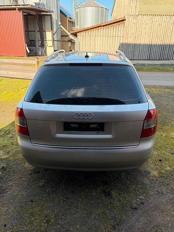 Gebraucht Audi A4 131 PS (96 kW) 2004 Silber Kombi