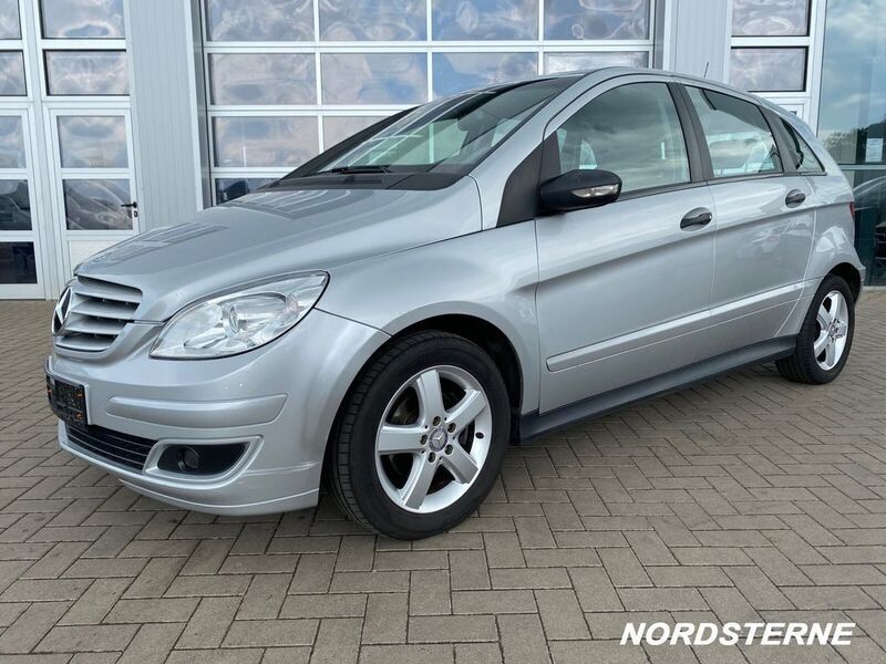Gebraucht Mercedes B150 95 PS (69 kW) 2007 Silber metallic Van / Kleinbus