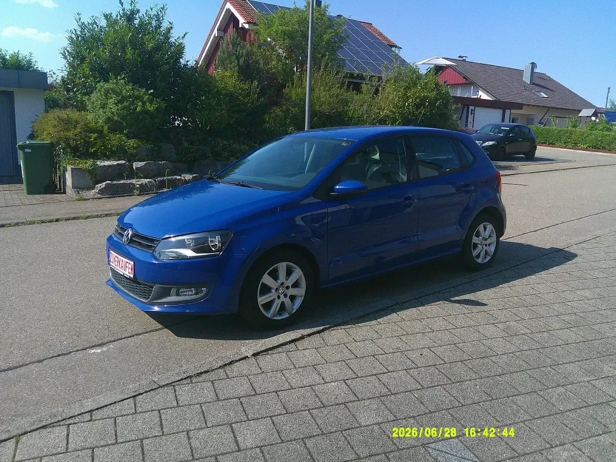 Gebraucht VW Polo 90 PS (66 kW) 2011 Blau Kleinwagen