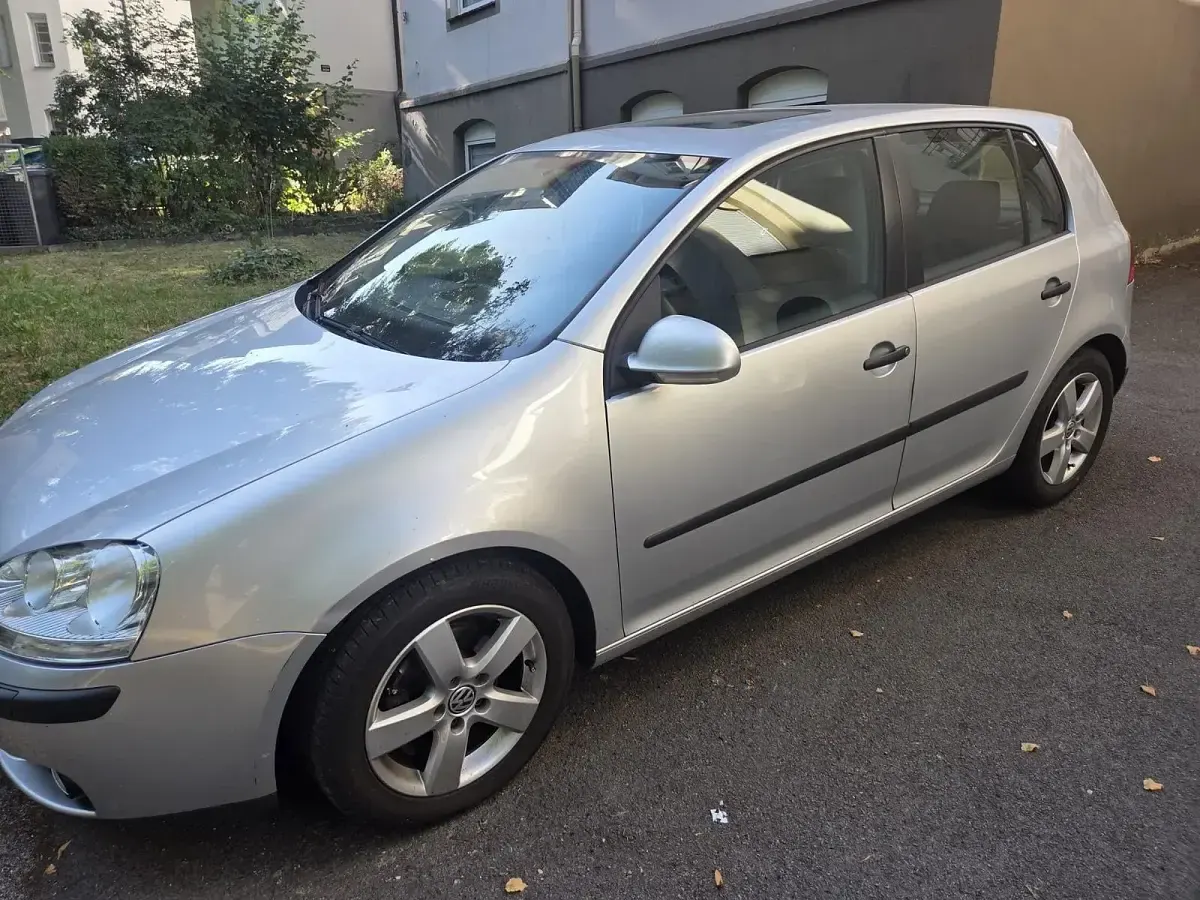 Gebraucht VW Golf IV 102 PS (75 kW) 2004 Silber Limousine