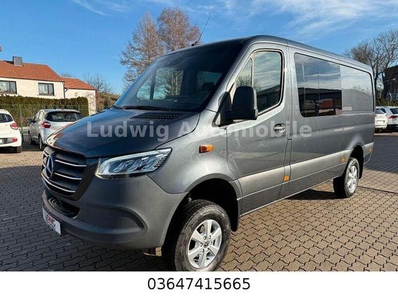 Grau Gebraucht 2023 Mercedes Sprinter Van | 69.980 € (Etwas zu teuer) - Bild 1/4