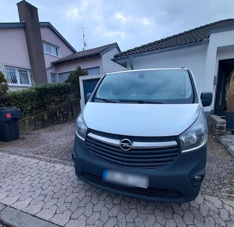 Gebraucht Opel Vivaro 2018 Weiß Van / Kleinbus