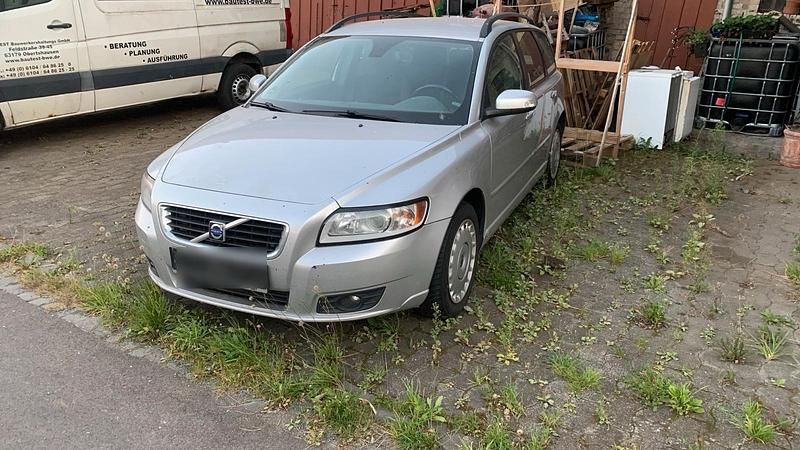 Silber Gebraucht 2007 Volvo V50 Kombi | 1.500 € (Guter Preis) - Bild 1/4