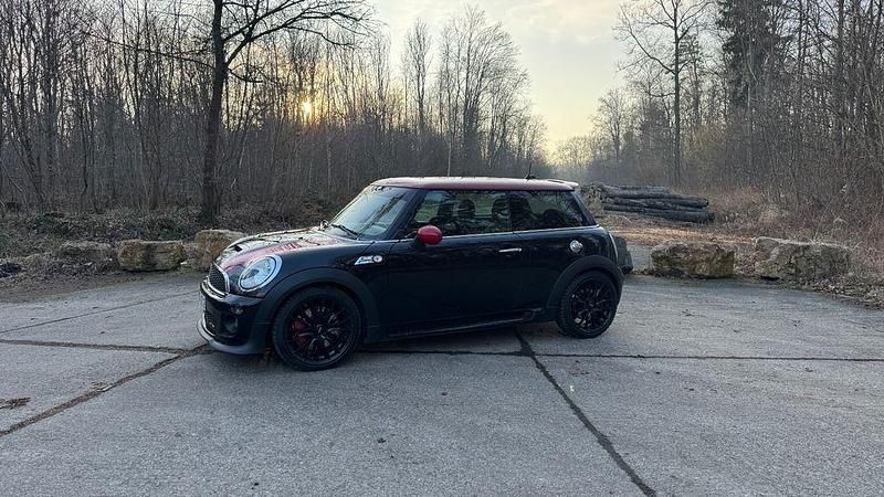 Gebraucht Mini John Cooper Works 211 PS (155 kW) 2011 Schwarz Kleinwagen