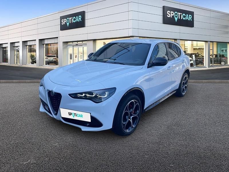 Weiß Gebraucht 2024 Alfa Romeo Stelvio Veloce SUV | 39.700 € (Fairer Preis) - Bild 1/3