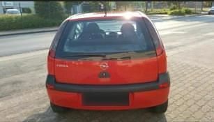 Usado Opel Corsa 58 HP (42 kW) 2003 Vermelho Citadino