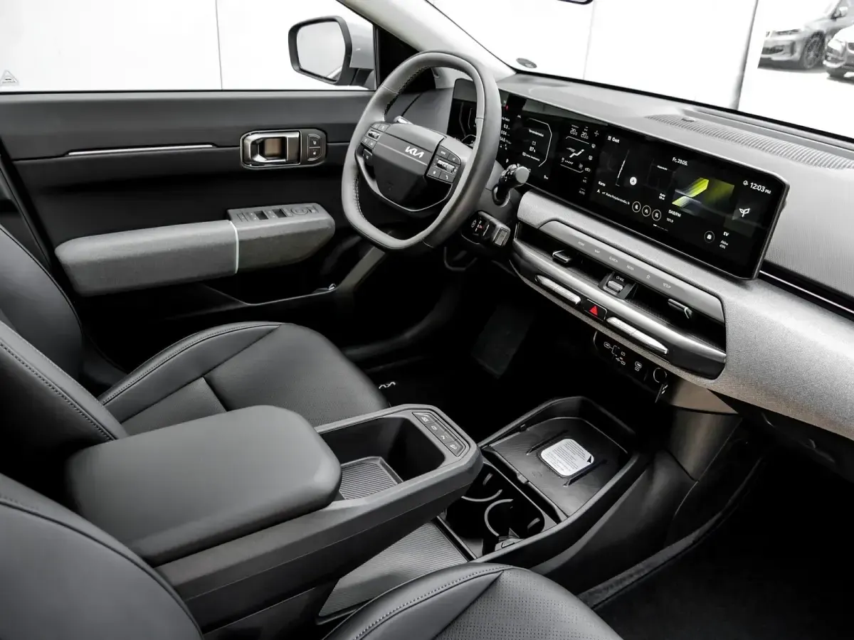 Neu Kia EV4 Earth 150 kW (204 PS) 2026 Grau Limousine