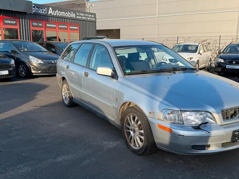 Gebraucht Volvo V40 102 PS (75 kW) 2003 Silber Kombi