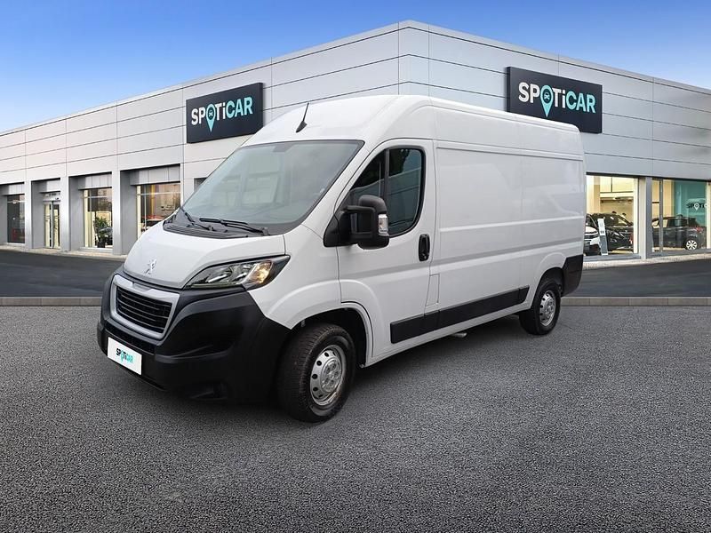 Weiß Gebraucht 2021 Peugeot Boxer S Van | 17.890 € (Fairer Preis) - Bild 1/4