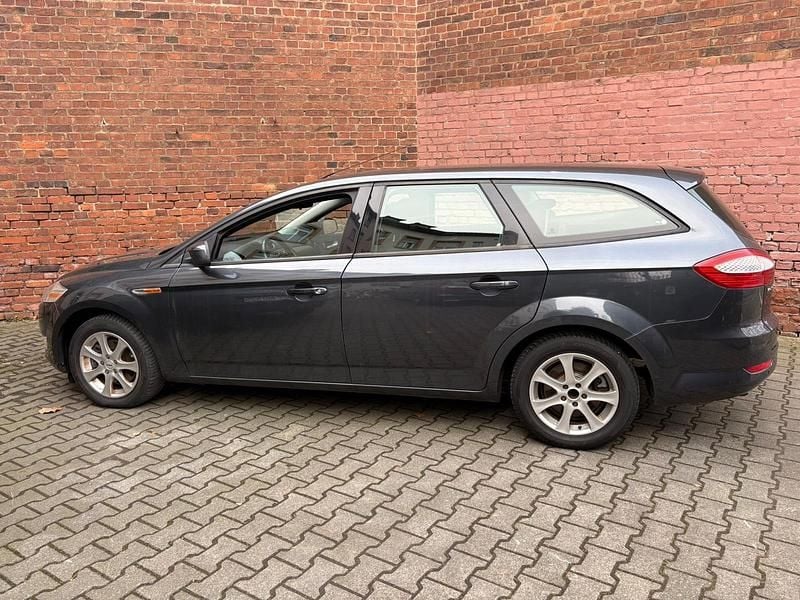 Gebraucht Ford Mondeo 144 PS (105 kW) 2008 Andere farben Kombi