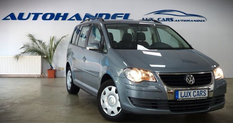 Grau Gebraucht 2007 VW Touran Trendline Van / Kleinbus | 8.499 € - Bild 1/4