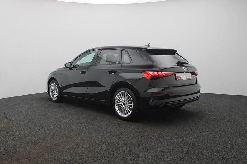 Second-hand Audi A3 Advanced 150 CP (110 kW) 2024 Negru Berlinǎ