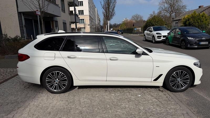 Gebraucht BMW 520 Performance 190 PS (139 kW) 2017 Weiß Kombi