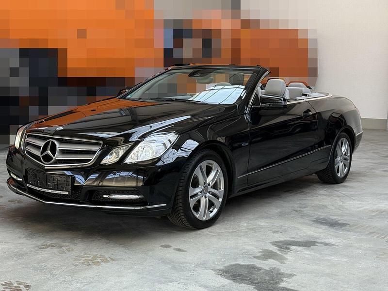 Gebraucht Mercedes E220 170 PS (125 kW) 2012 Schwarz Cabrio