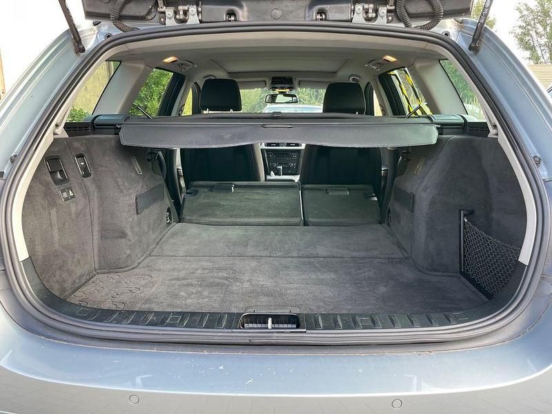Silber Gebraucht 2006 BMW 320 Kombi | 2.000 € (Superpreis) - Bild 1/4