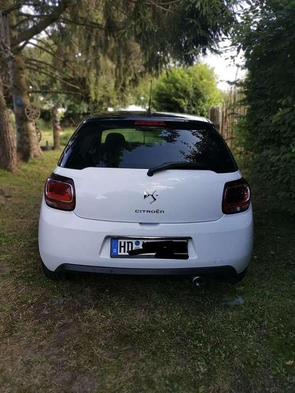 Gebraucht Citroën DS3 So Chic 120 PS (88 kW) 2015 Weiß Limousine