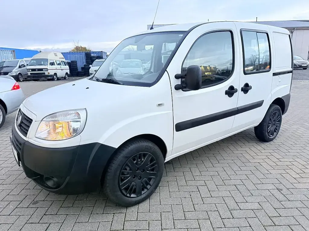 Gebraucht Fiat Doblò 77 PS (56 kW) 2008 Weiß Van / Kleinbus