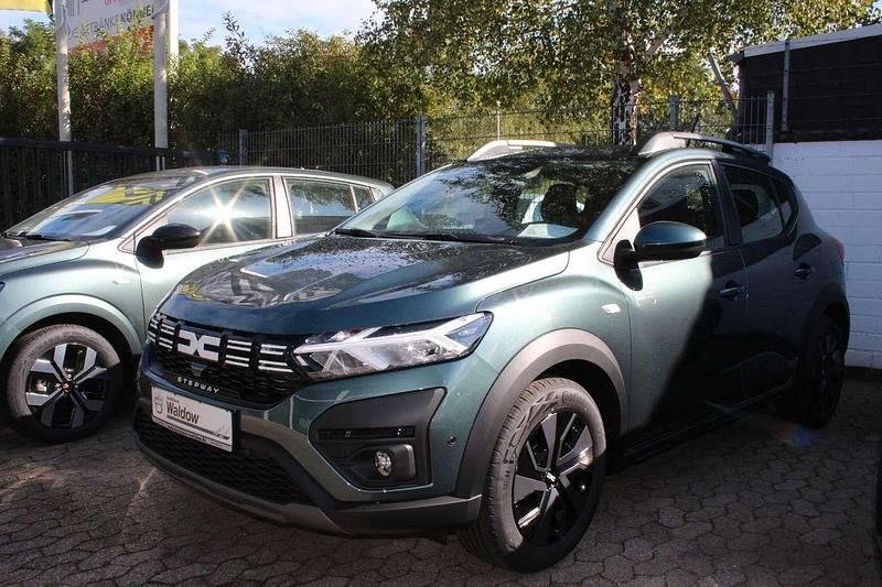 Gebraucht Dacia Sandero Expression 91 PS (66 kW) 2025 Grün Kleinwagen