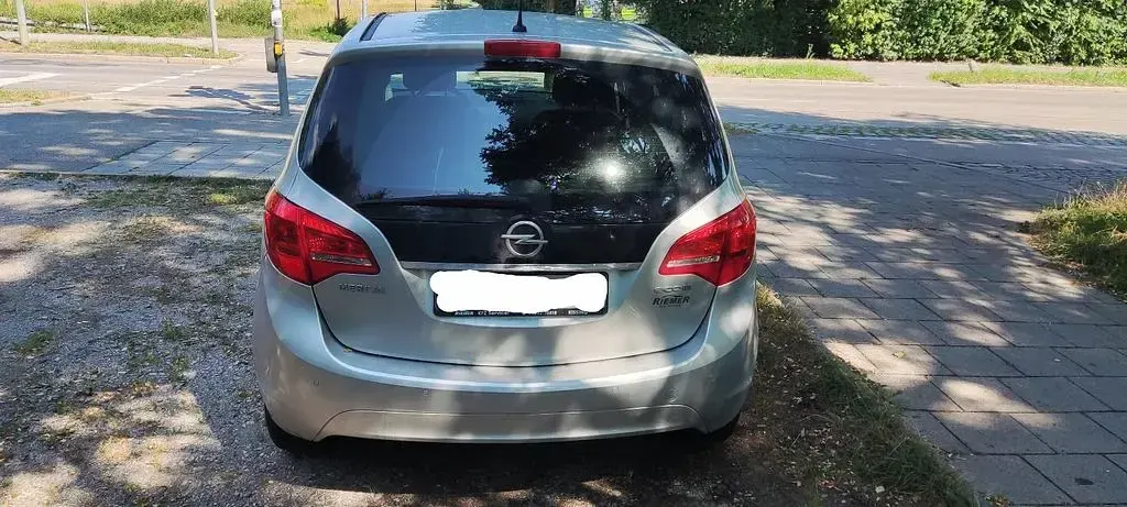 Gebraucht Opel Meriva Edition 120 PS (88 kW) 2011 Silber Van / Kleinbus