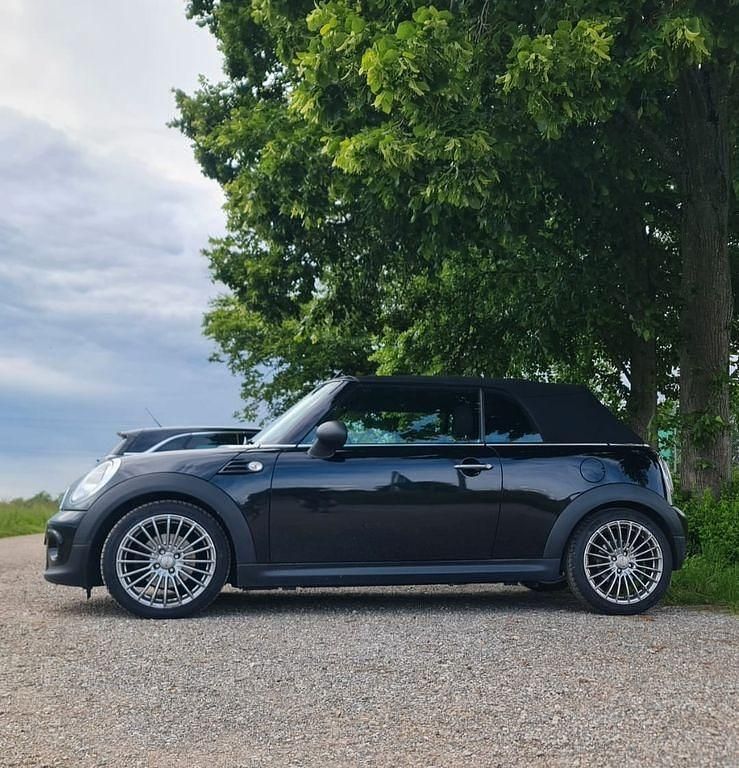 Second-hand Mini One Cabriolet 98 CP (72 kW) 2013 Negru Cabrio