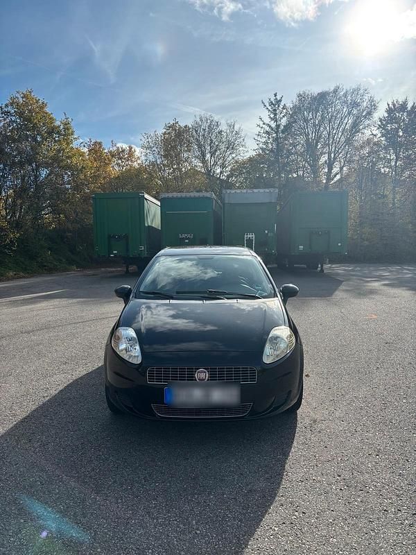 Schwarz Gebraucht 2009 Fiat Punto Coupé | 900 € - Bild 1/4