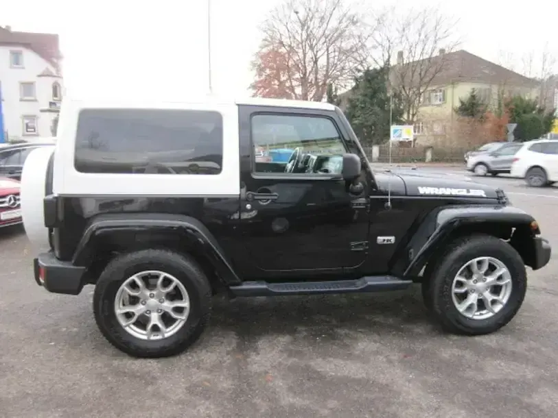 Gebraucht Jeep Wrangler Sahara 200 PS (147 kW) 2018 Black clear coat (metallic) SUV
