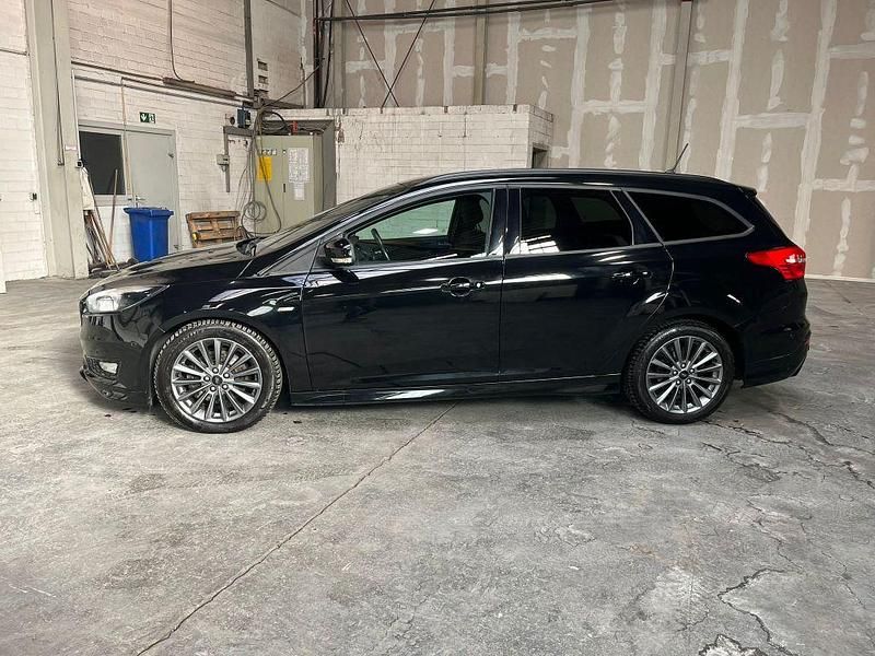 Gebraucht Ford Focus ST-Line 150 PS (110 kW) 2018 Schwarz Limousine