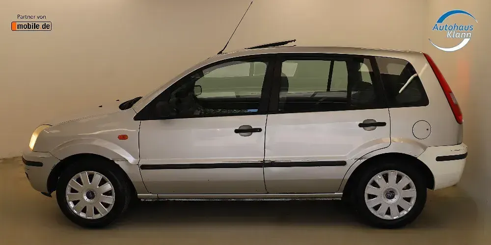 Gebraucht Ford Fusion Ambiente 80 PS (58 kW) 2003 Silber Kleinwagen