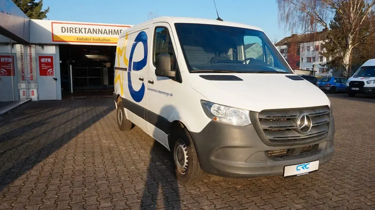 Używany Mercedes Sprinter 143 KM (105 kW) 2020 Biały Van