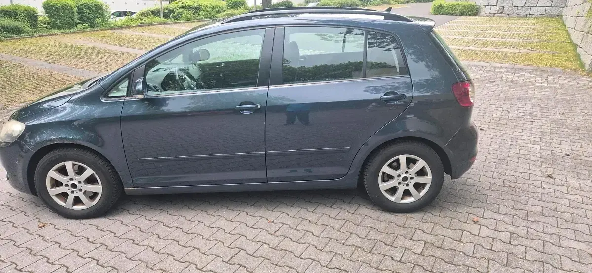 Gebraucht VW Golf VI 109 PS (80 kW) 2010 Blau Kleinwagen