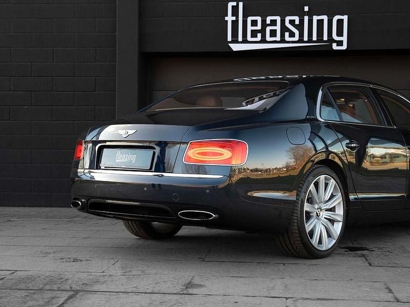 Gebraucht Bentley Continental Flying Spur 625 PS (459 kW) 2013 Blau Limousine