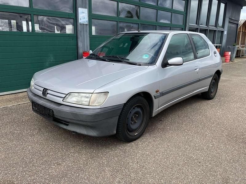 Gebraucht Peugeot 306 Style 101 PS (74 kW) 1997 Silber Limousine