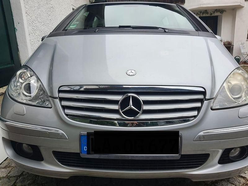 Silber Gebraucht 2006 Mercedes A200 Elegance Van / Kleinbus | 5.200 € (Fairer Preis) - Bild 1/4