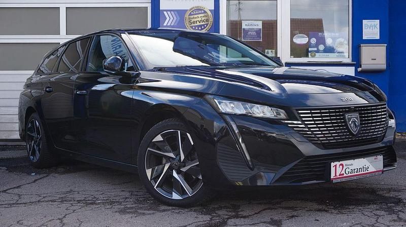 Gebraucht Peugeot 308 SW Allure 131 PS (96 kW) 2023 Schwarz Kombi