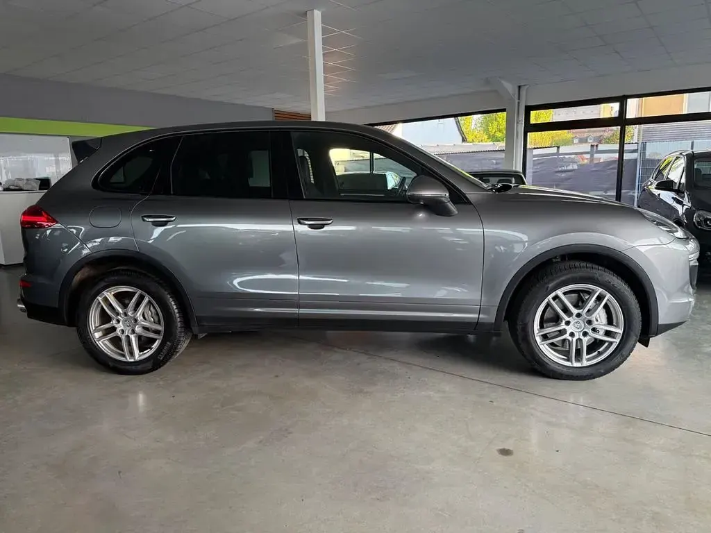 Gebraucht Porsche Cayenne 385 PS (283 kW) 2015 Grau SUV