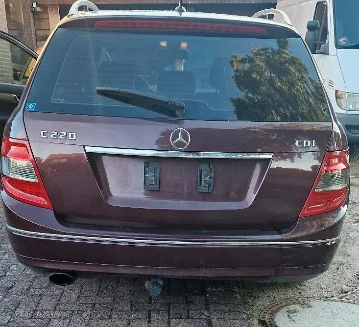 Gebraucht Mercedes C220 170 PS (125 kW) 2007 Rot Kombi