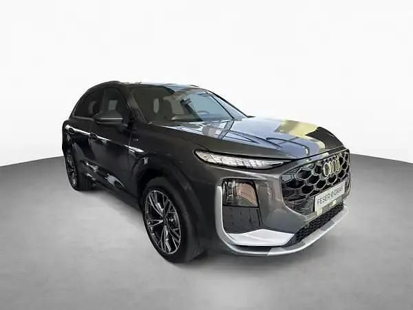 Neu Audi Q3 Ambiente 272 PS (200 kW) 2025 Daytonagrau perleffekt SUV