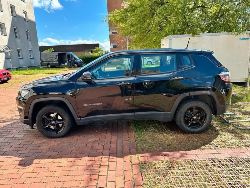 Schwarz Gebraucht 2017 Jeep Compass SUV | 16.700 € (Guter Preis) - Bild 1/4