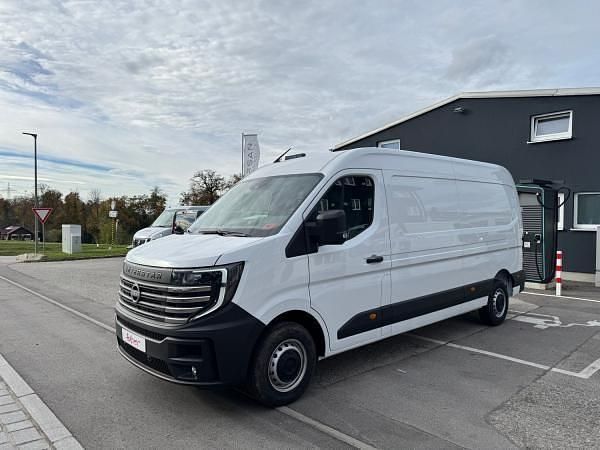 Weiß (mineral white) Neu 2025 Nissan Interstar N-Connecta Van | 28.553 € - Bild 1/4